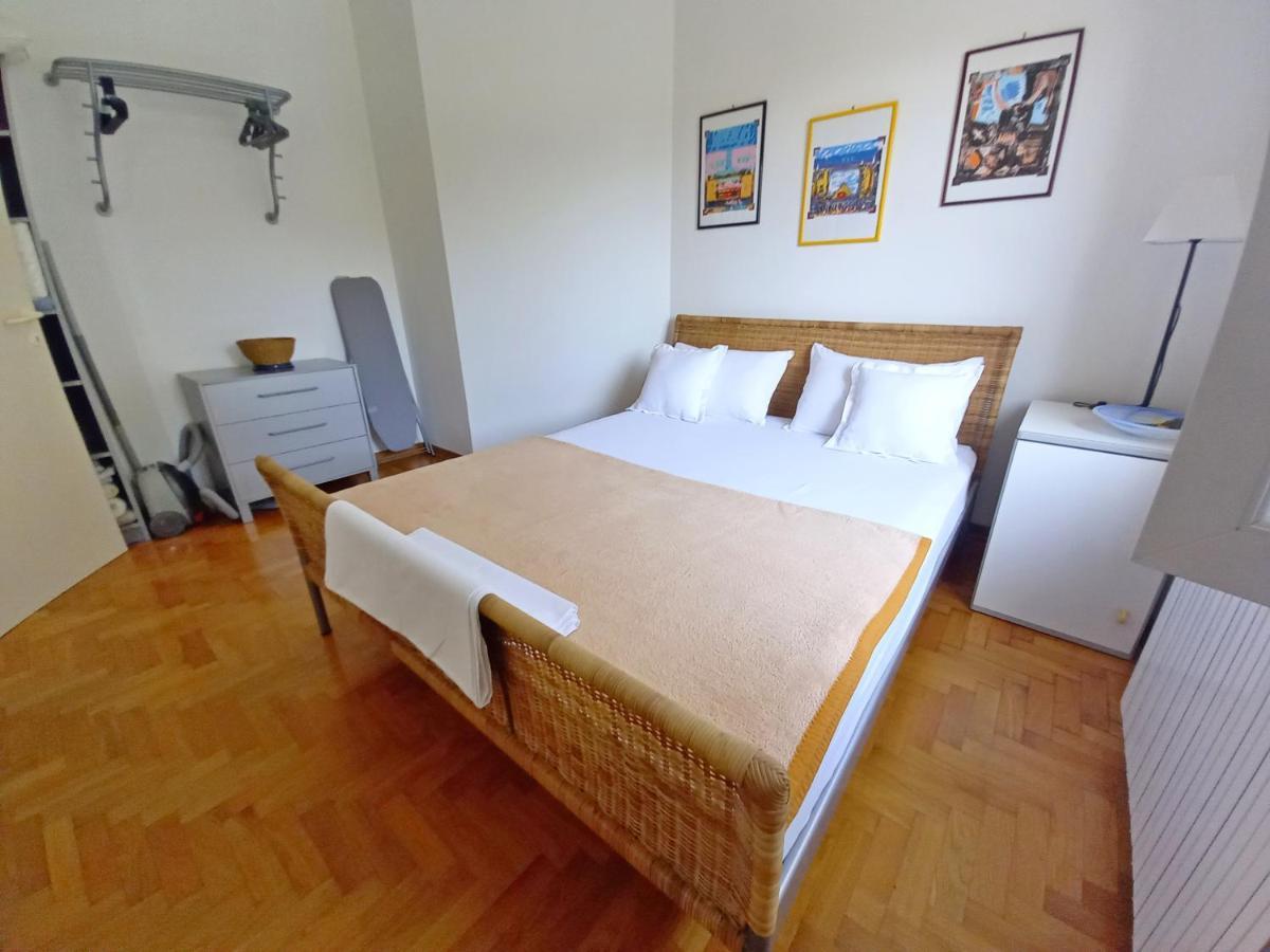 Apartment Lungomare พูลา ภายนอก รูปภาพ