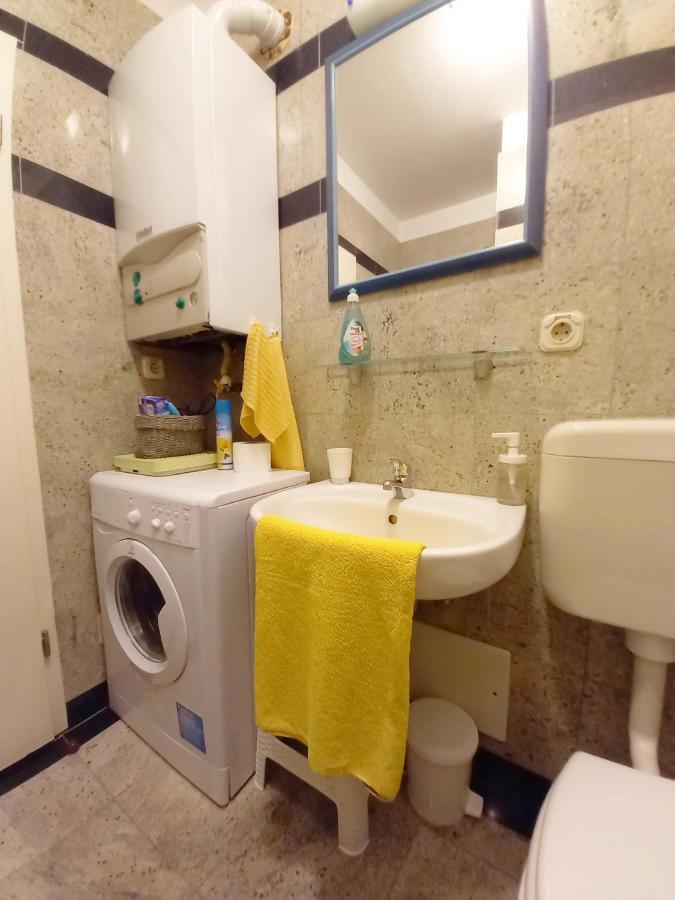 Apartment Lungomare พูลา ภายนอก รูปภาพ