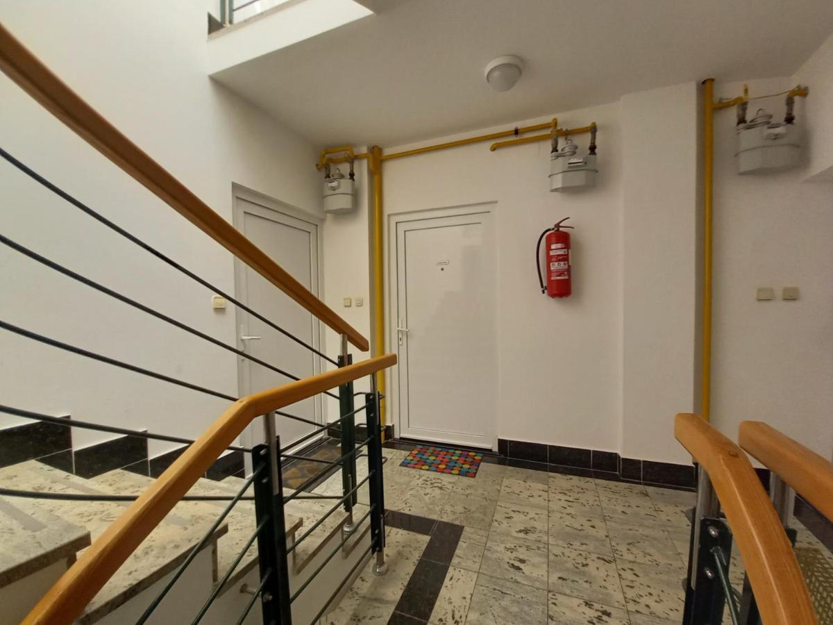 Apartment Lungomare พูลา ภายนอก รูปภาพ